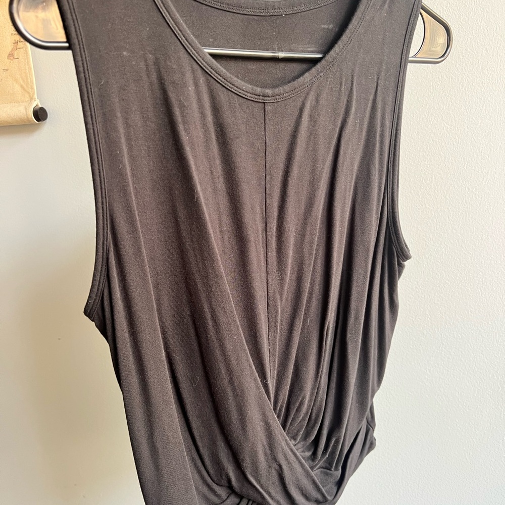 Alo Yoga Black Sleeveless Workout Top